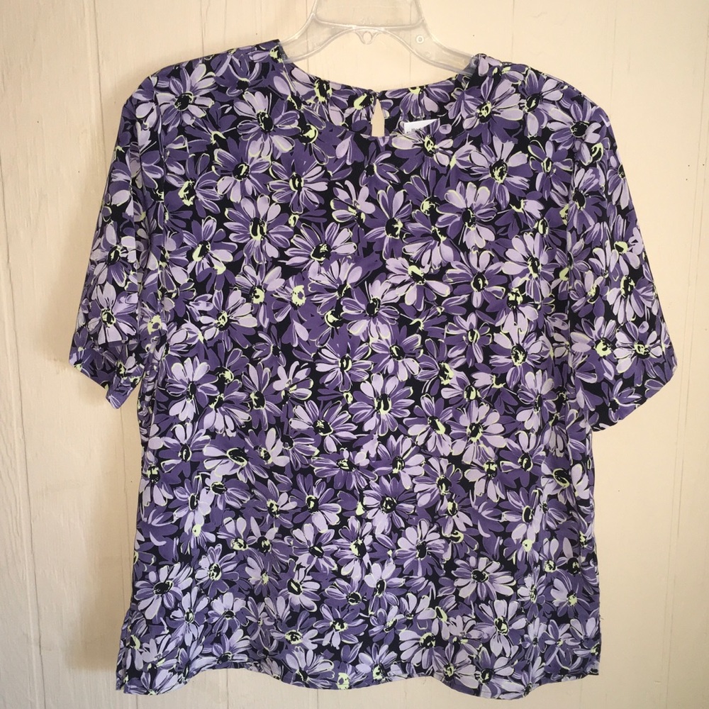 💼 Modern Essentials Short Sleeve Top